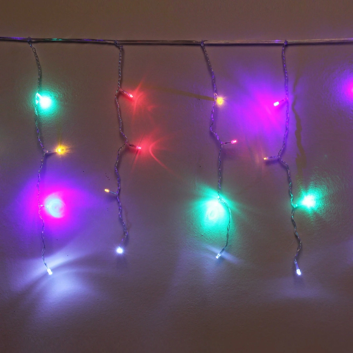 Гирлянда для дома БАХРОМА "Мерцание" ш1,5м* в40 см 48 ламп LED, прозрачн. провод, авторежим, IP-20, Мультицвет (белое мерцание)