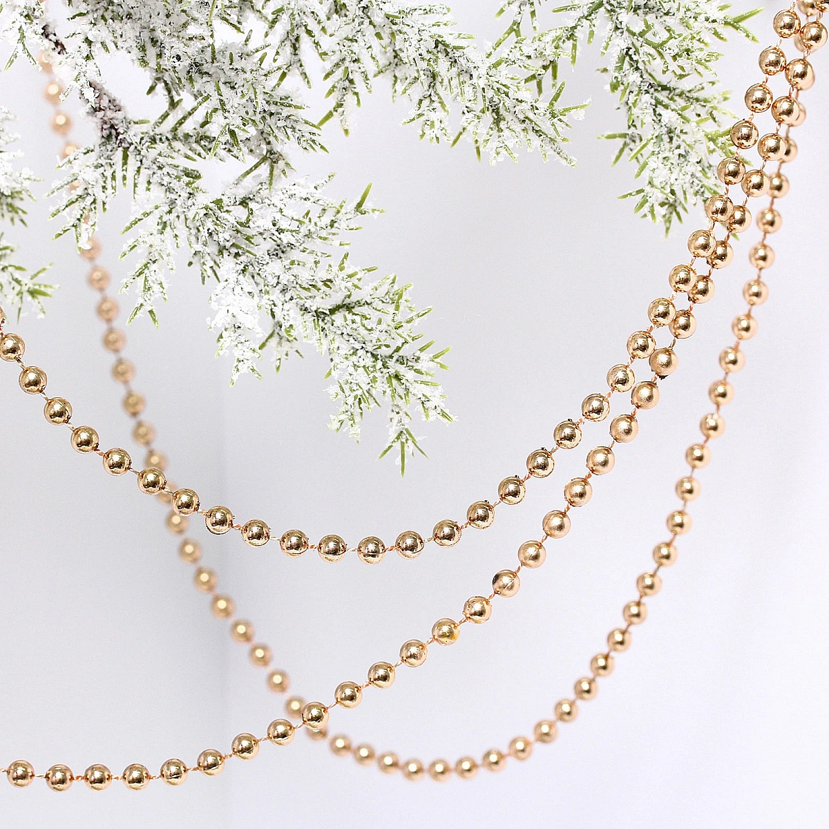 Бусы на елку 2,7м "Шарик" d-6мм, шампань (pvc коробка)