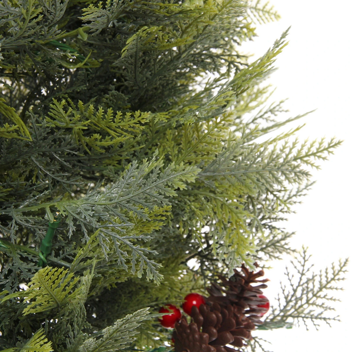 Ёлка светодиодная в горшке "Лесная радость" 90 см, (260 веток) 80 ламп LED, цвет свечения-Теплый белый