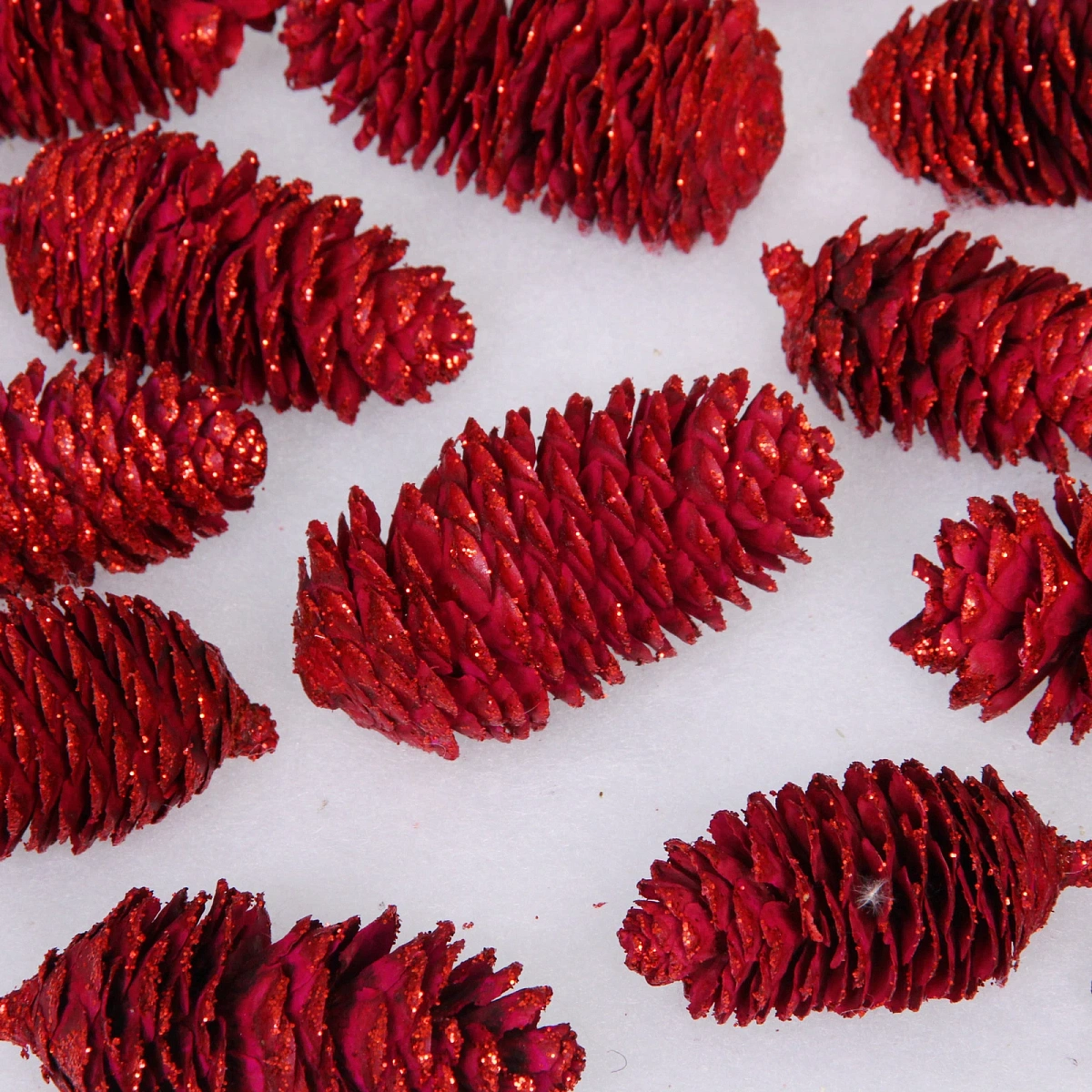 Композиция для декора "Сказочные шишки" 10*10*13 см (120 гр), красный