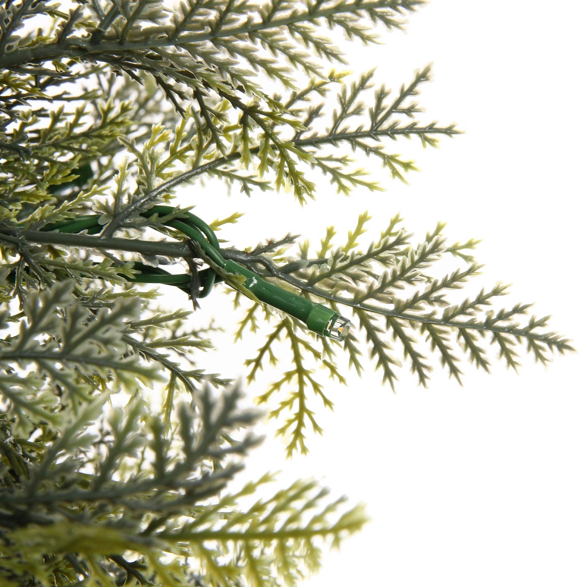 Ёлка светодиодная в горшке "Лесная радость" 90 см, (260 веток) 80 ламп LED, цвет свечения-Теплый белый