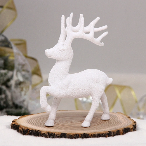 Фигурка новогодняя "Зимний олень" 9.5*4.5*12 см, Белый